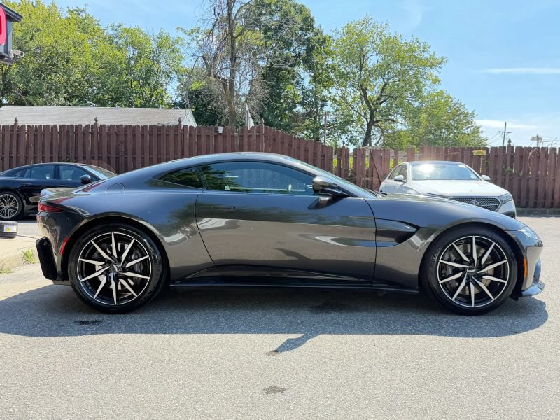 Used 2019 Aston Martin V8 Vantage Coupe RWD image 5