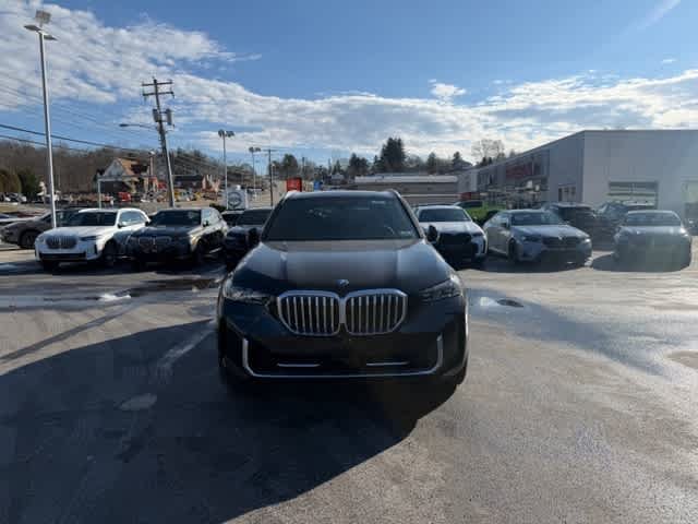 New 2026 BMW X5 xDrive50e w/ Premium Package AWD/4WD image 2