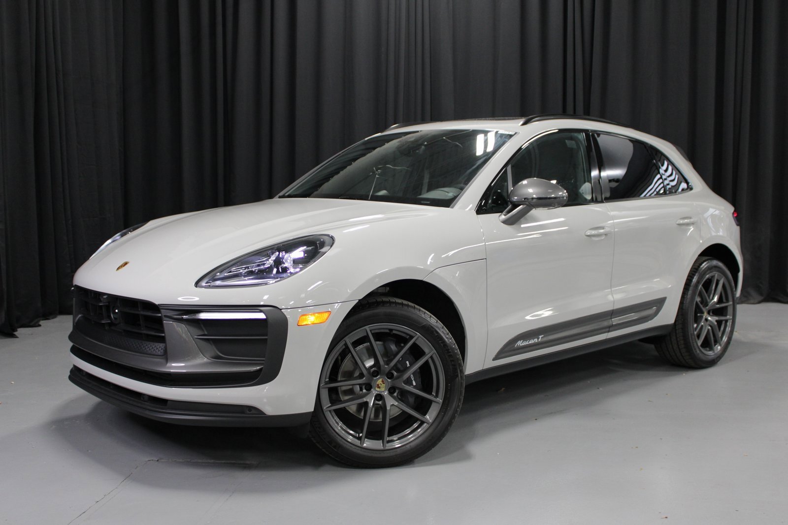 New 2026 Porsche Macan Turbo image 1