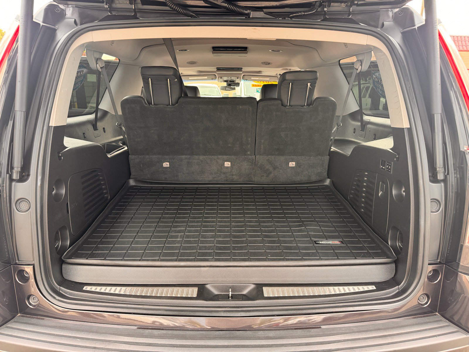 Used 2018 Cadillac Escalade ESV Luxury AWD/4WD image 26