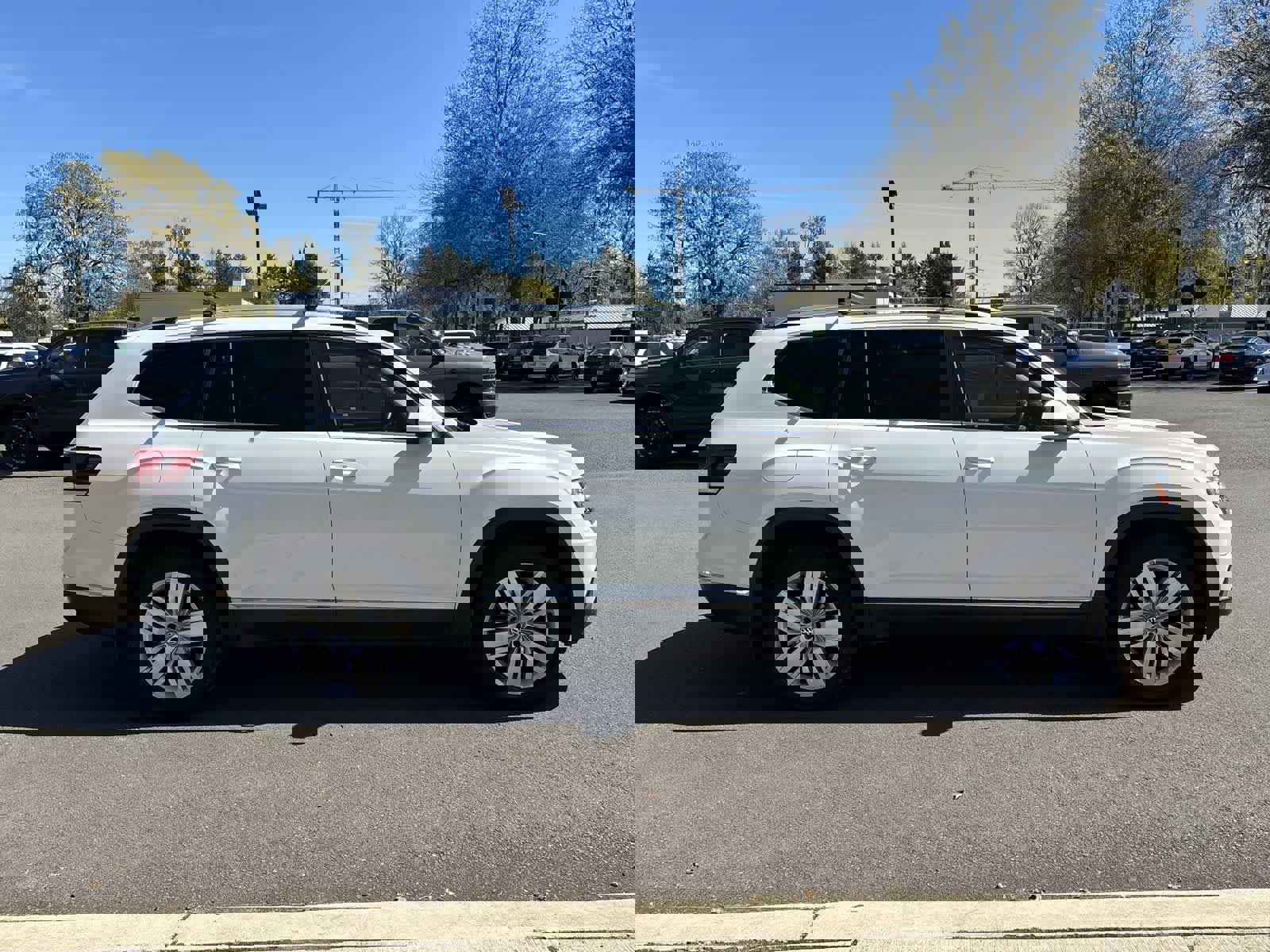 Used 2019 Volkswagen Atlas SEL image 4