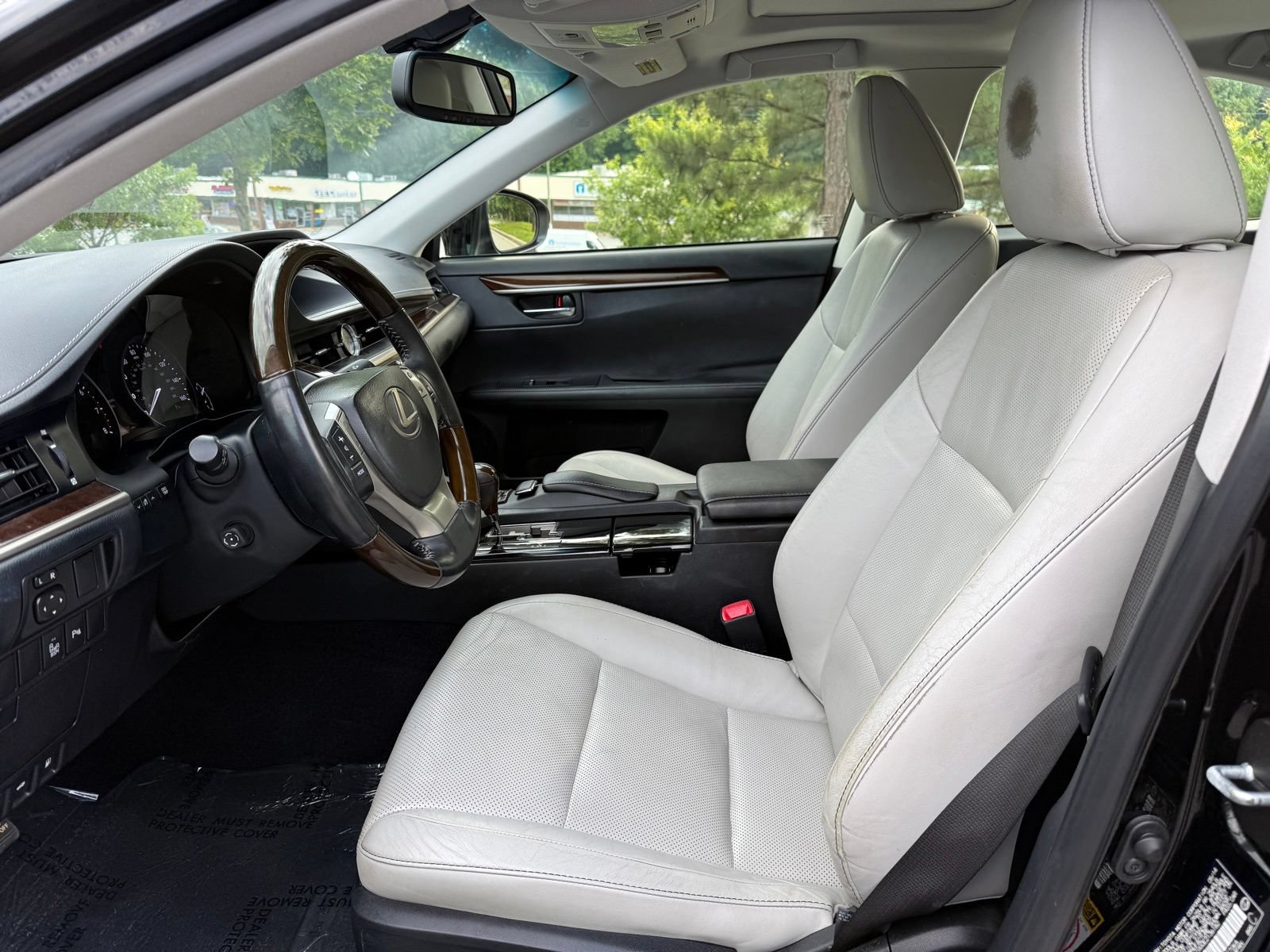Used 2014 Lexus ES 350 w/ Luxury Package FWD image 34