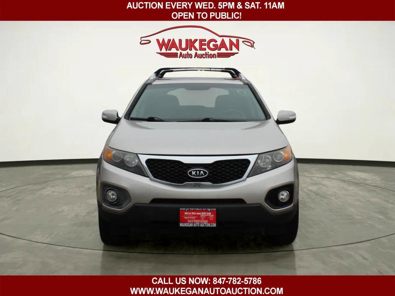 Used 2013 Kia Sorento EX w/ EX V6 Premium Pkg image 2