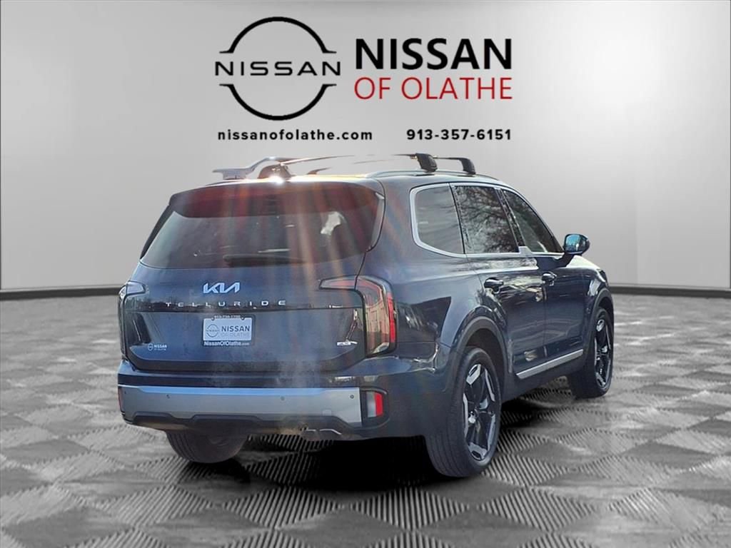 Used 2023 Kia Telluride EX w/ EX Captain's Chair Package image 31