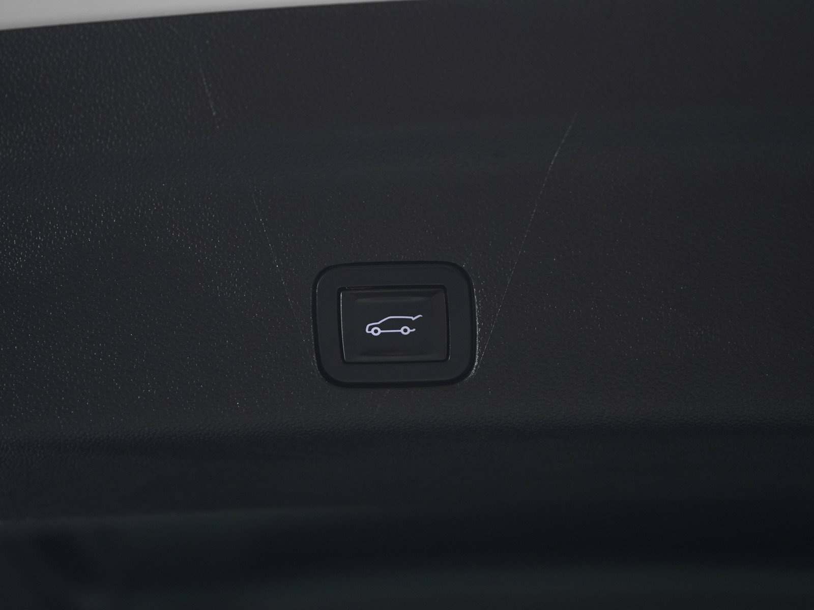 Used 2025 GMC Yukon XL Denali AWD/4WD image 20