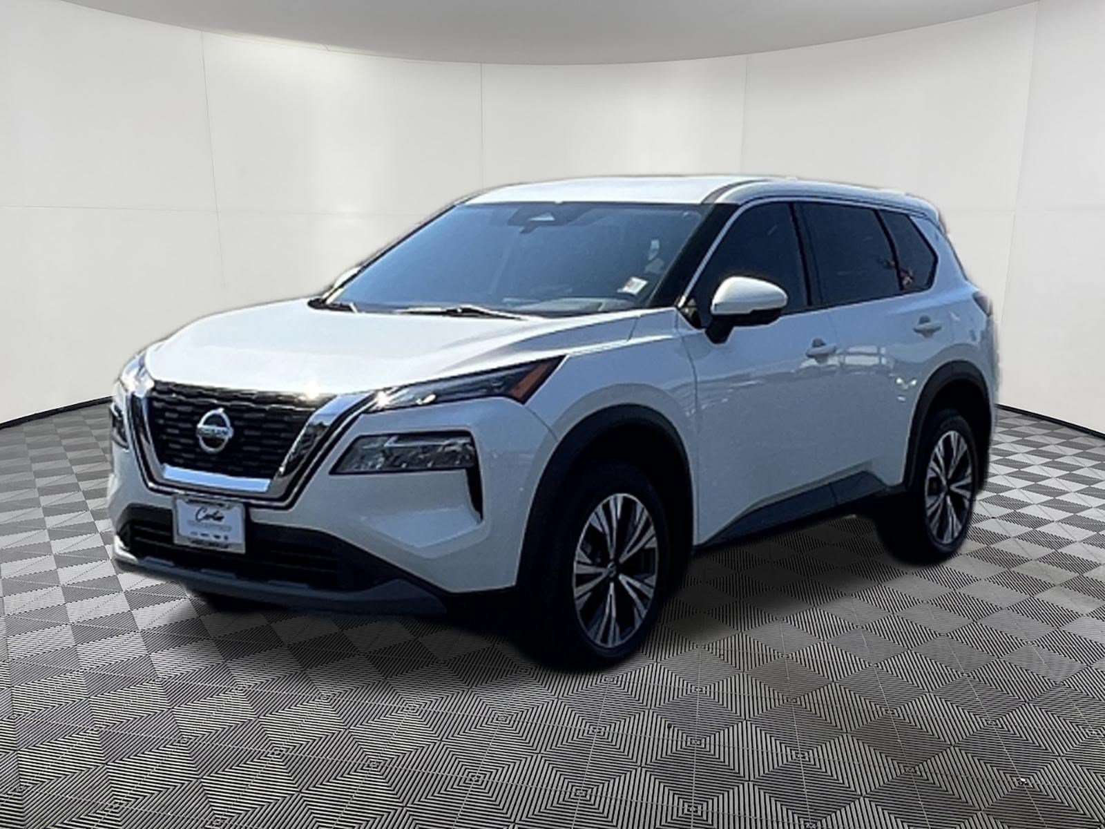 Used 2021 Nissan Rogue SV AWD/4WD image 3