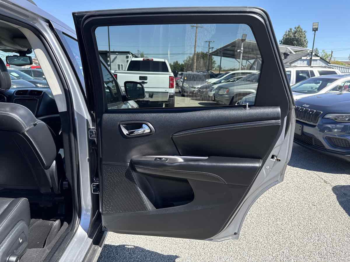 Used 2017 Dodge Journey Crossroad image 17
