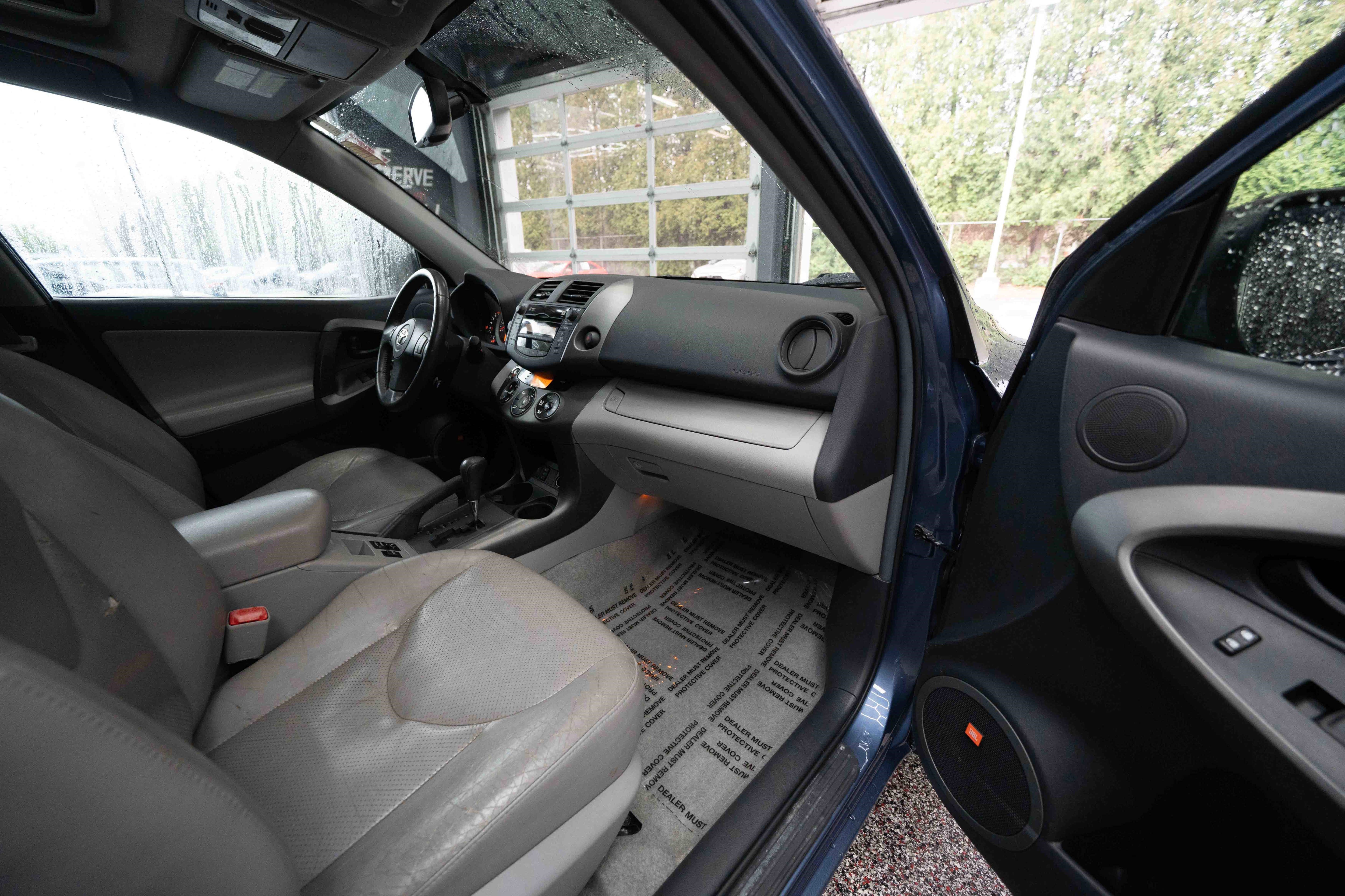 Used 2009 Toyota RAV4 Limited image 26