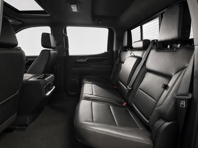 Used 2023 GMC Sierra 1500 SLT w/ SLT Premium Package AWD/4WD image 18