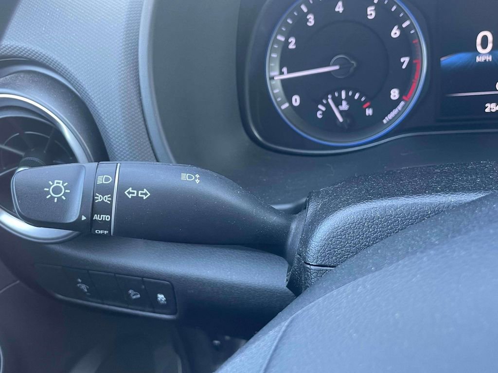 Used 2023 Hyundai Kona SEL image 23