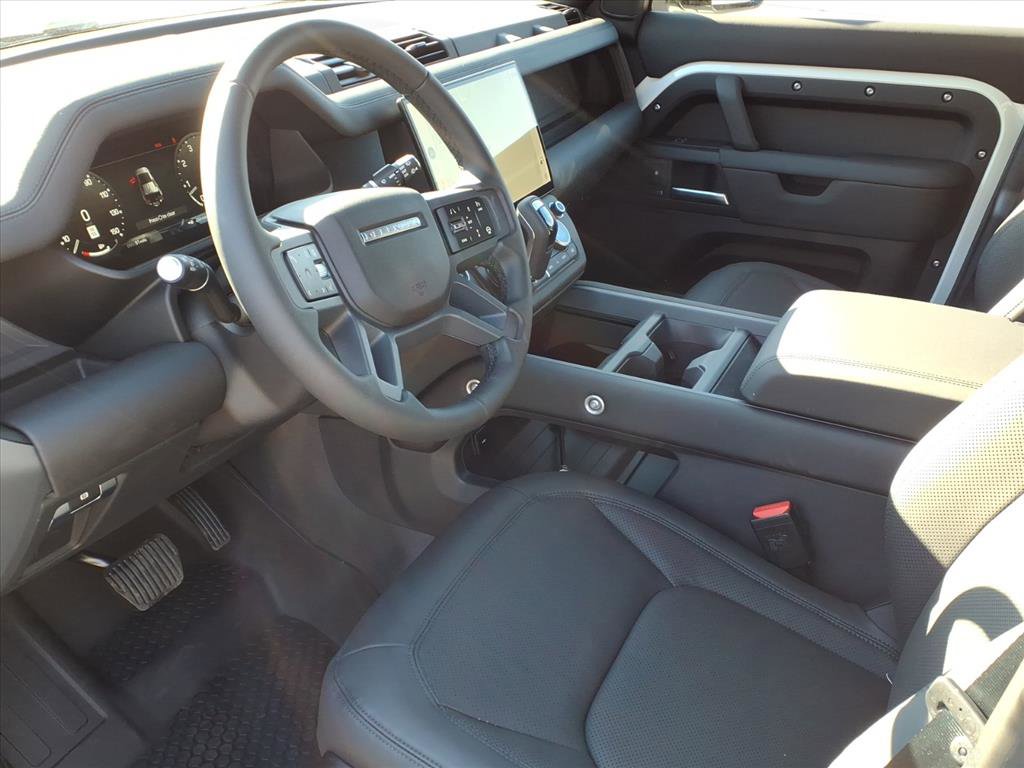 New 2026 Land Rover Defender 110 X-Dynamic SE image 11