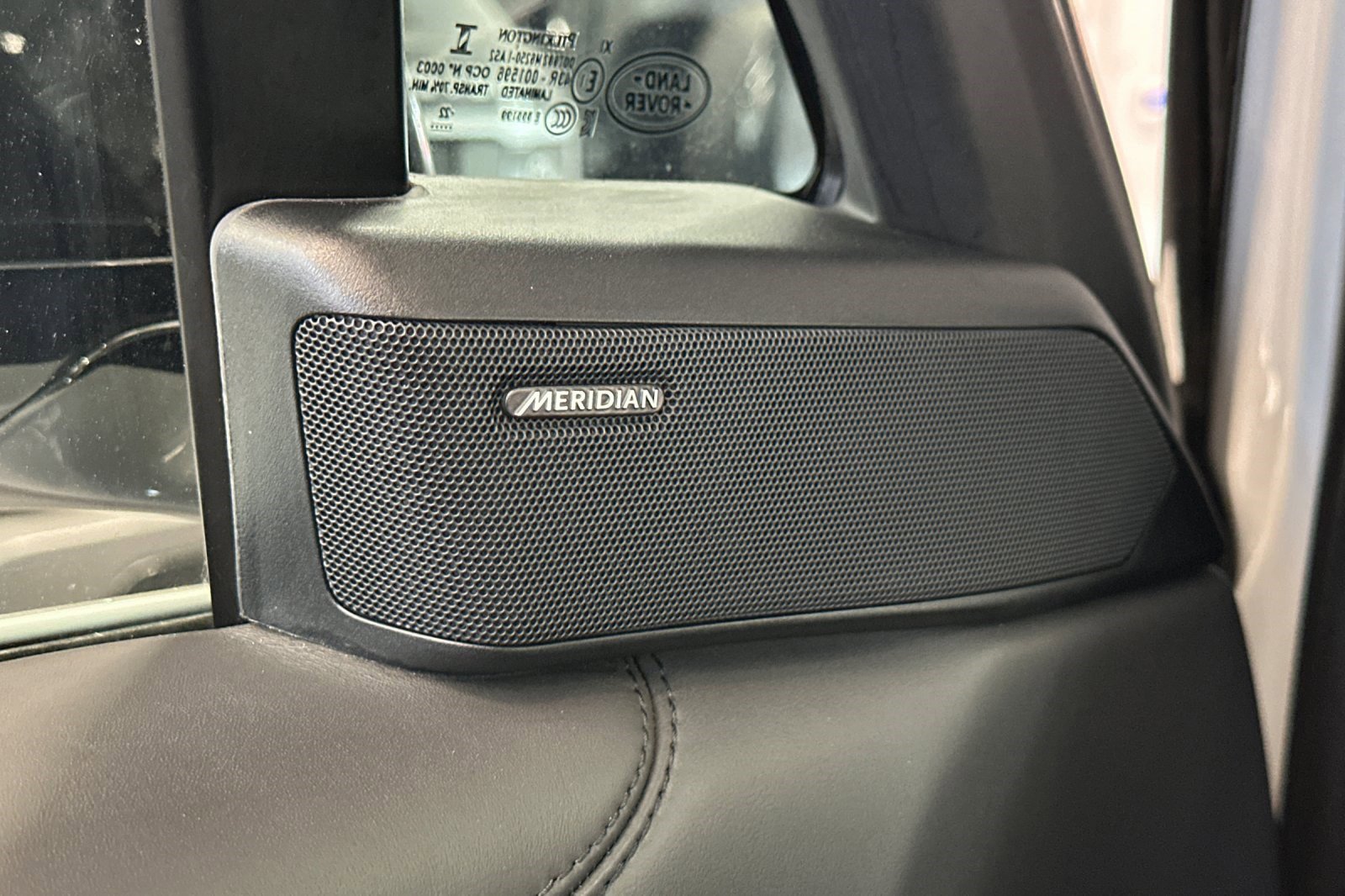 Used 2023 Land Rover Range Rover SE image 16