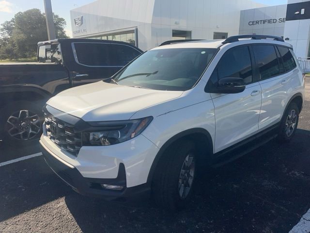 Used 2023 Honda Passport TrailSport image 1