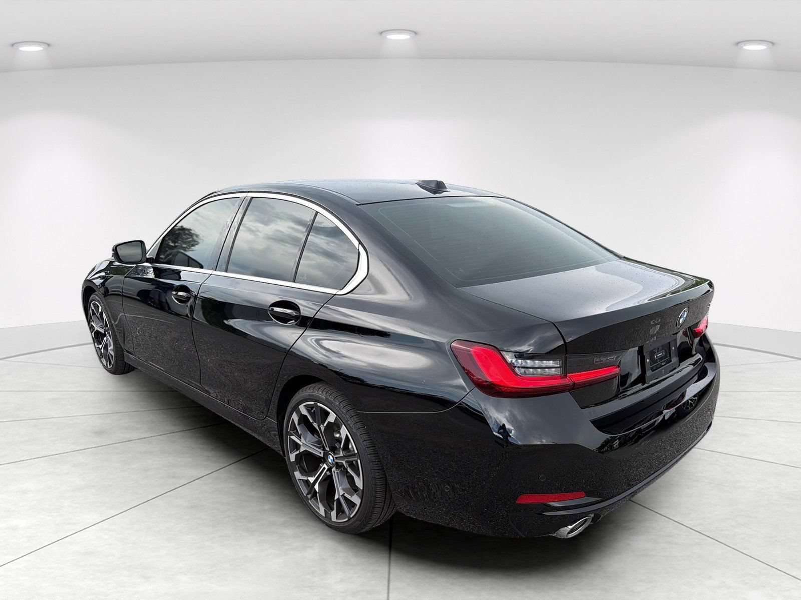 New 2025 BMW 330i Sedan w/ Convenience Package RWD image 6
