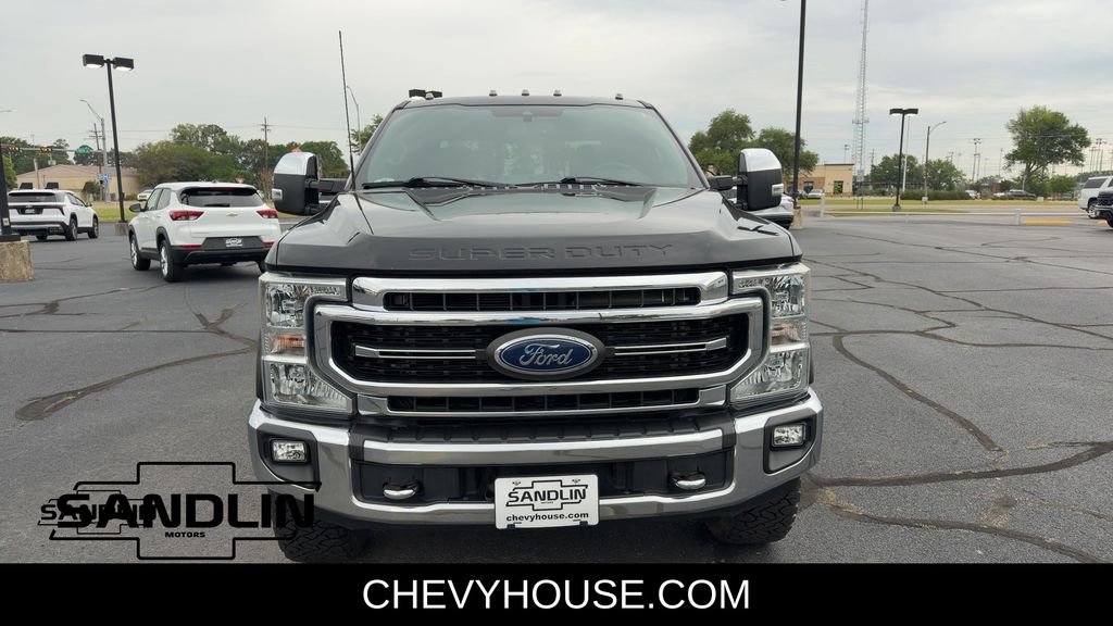 Used 2022 Ford F350 Lariat w/ Chrome Package image 3
