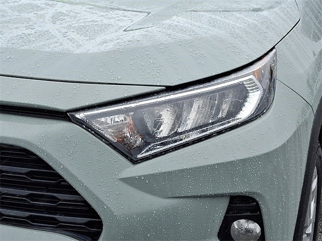 Used 2019 Toyota RAV4 XLE Premium image 9