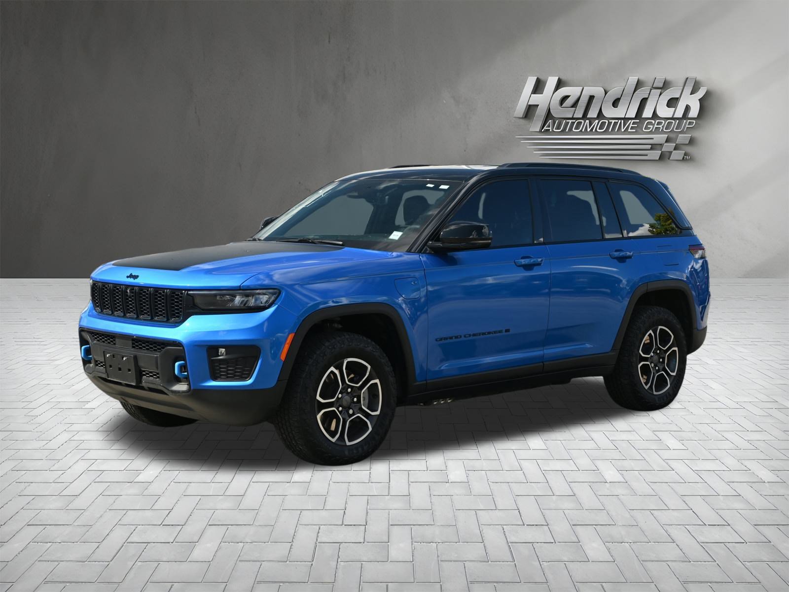 Used 2024 Jeep Grand Cherokee Trailhawk w/ Luxury Tech Group III image 7