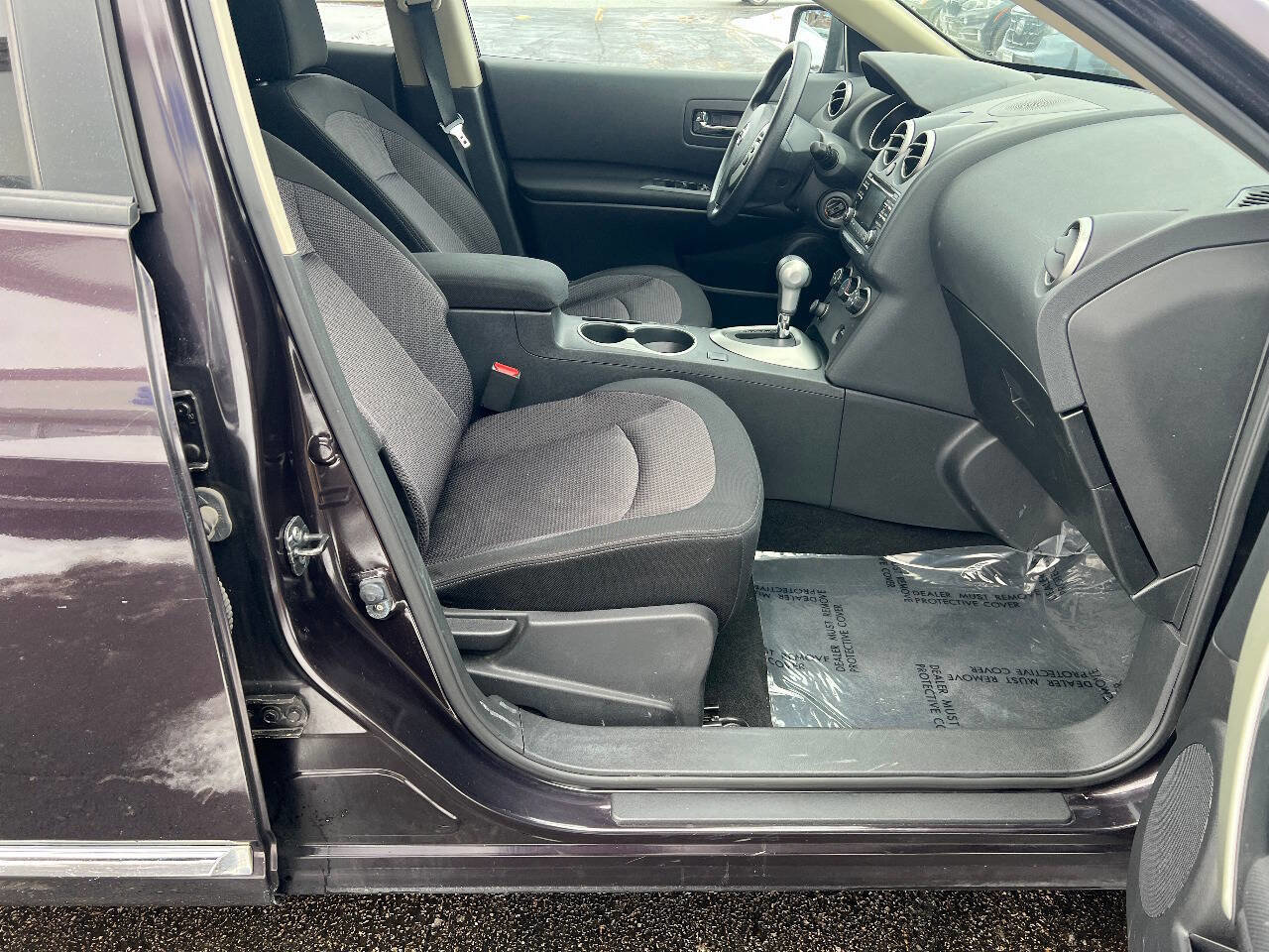 Used 2012 Nissan Rogue SV image 24