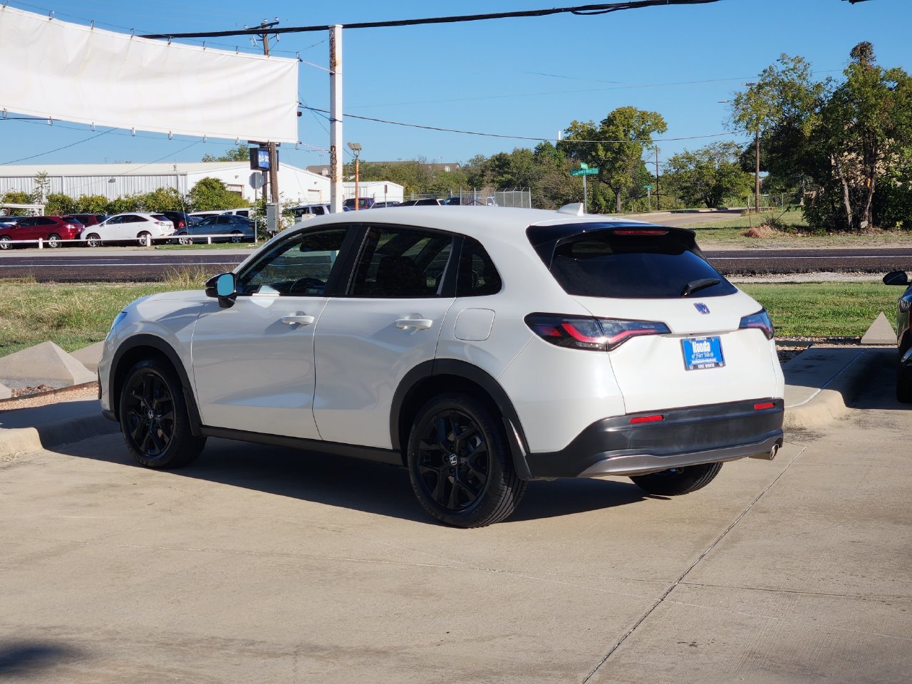 Used 2023 Honda HR-V Sport image 7