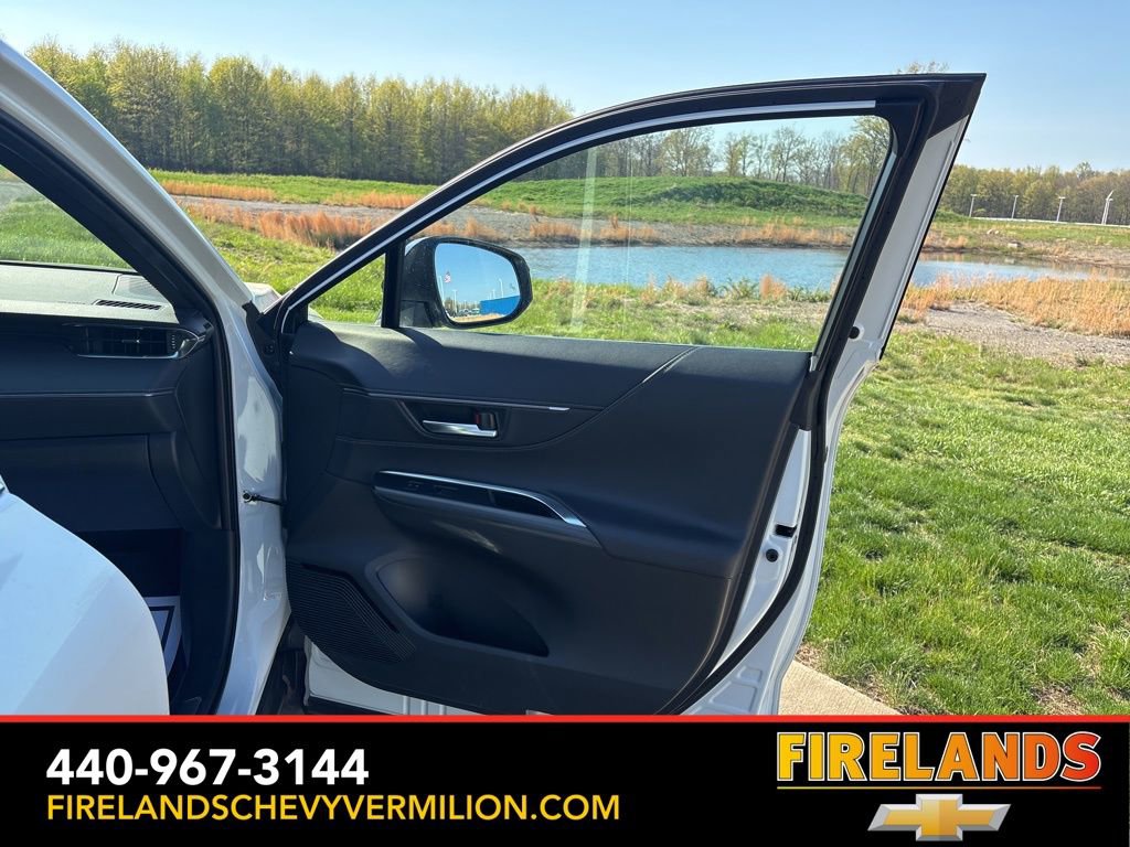 Used 2024 Toyota Venza Nightshade AWD/4WD image 30