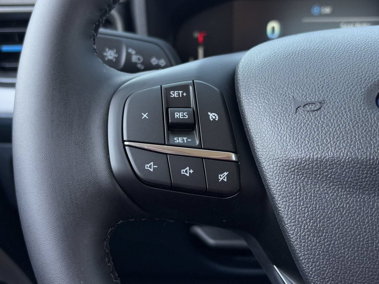 New 2026 Ford Maverick XLT w/ XLT Luxury Package FWD image 14