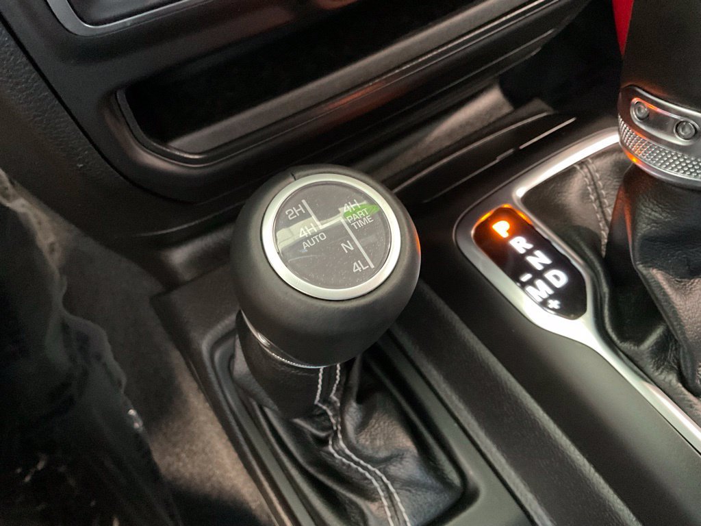 Used 2023 Jeep Wrangler Unlimited Sahara w/ Cold Weather Group AWD/4WD image 17