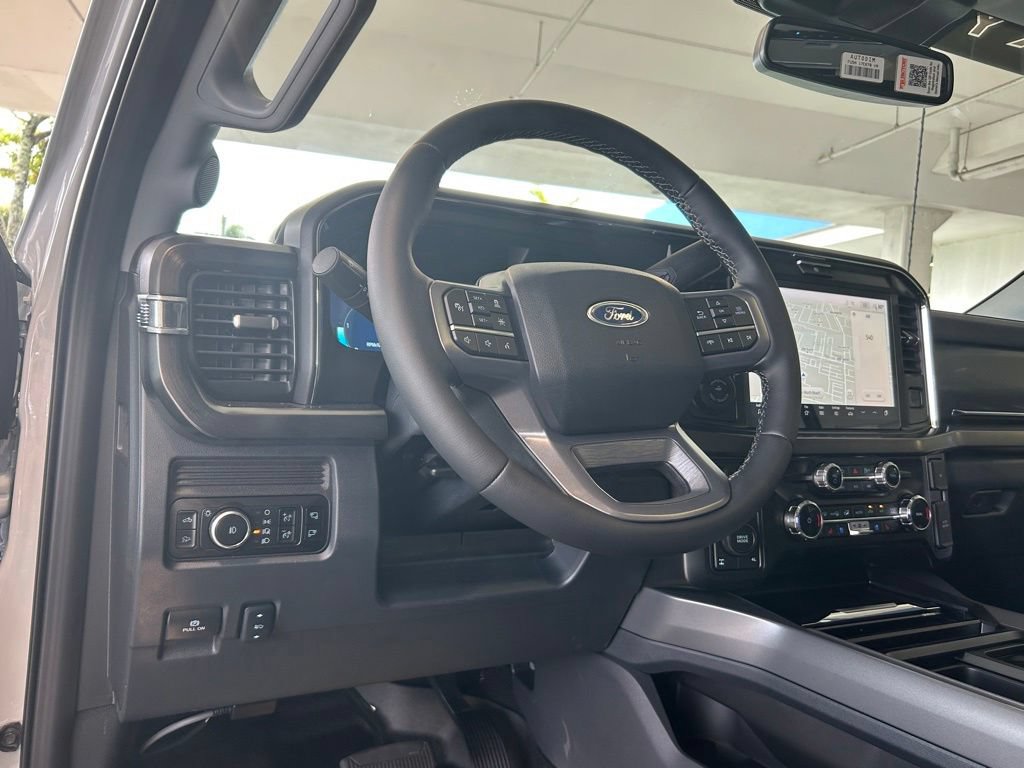 New 2026 Ford F250 Lariat w/ Black Appearance Package AWD/4WD image 38
