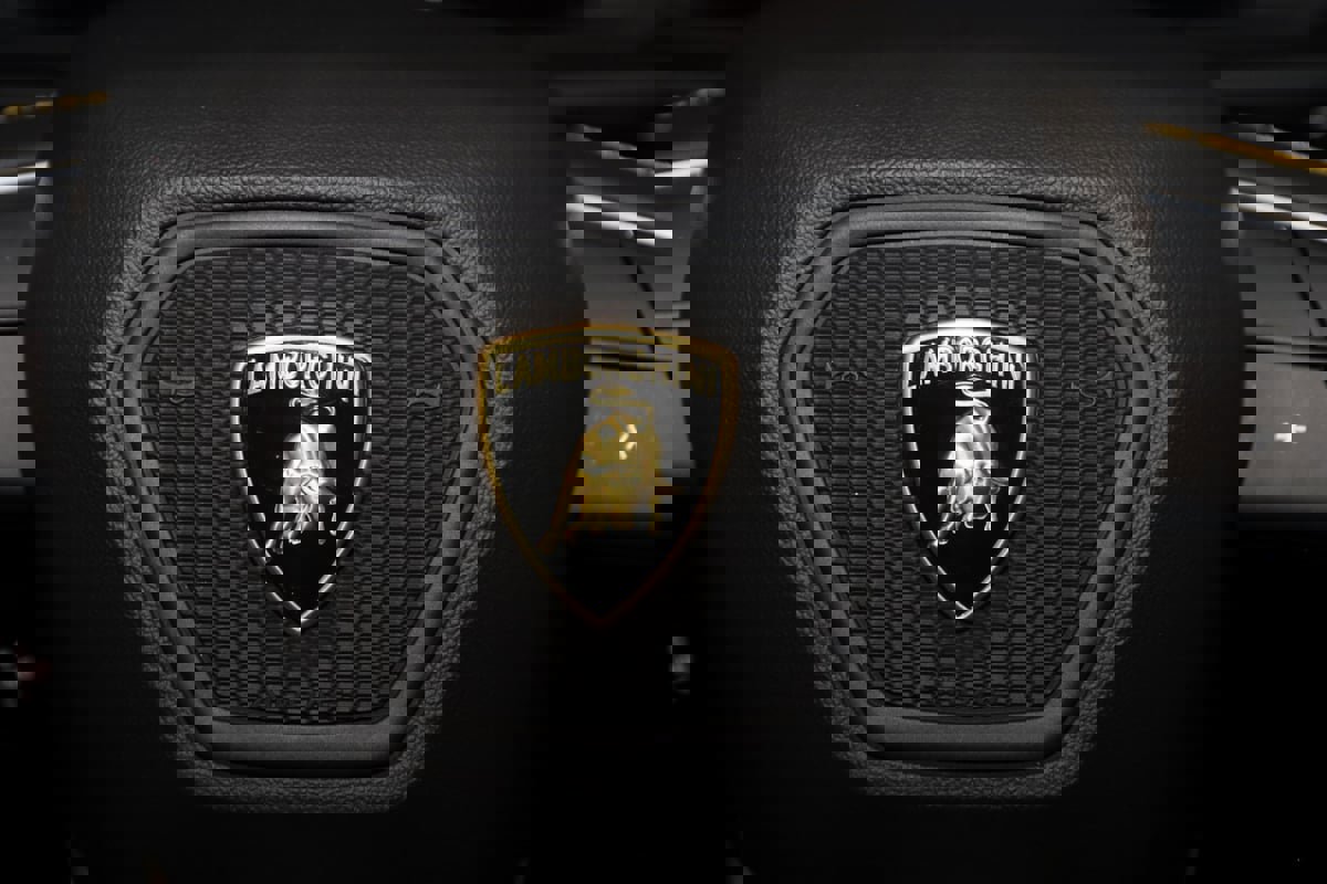 Used 2021 Lamborghini Urus image 73