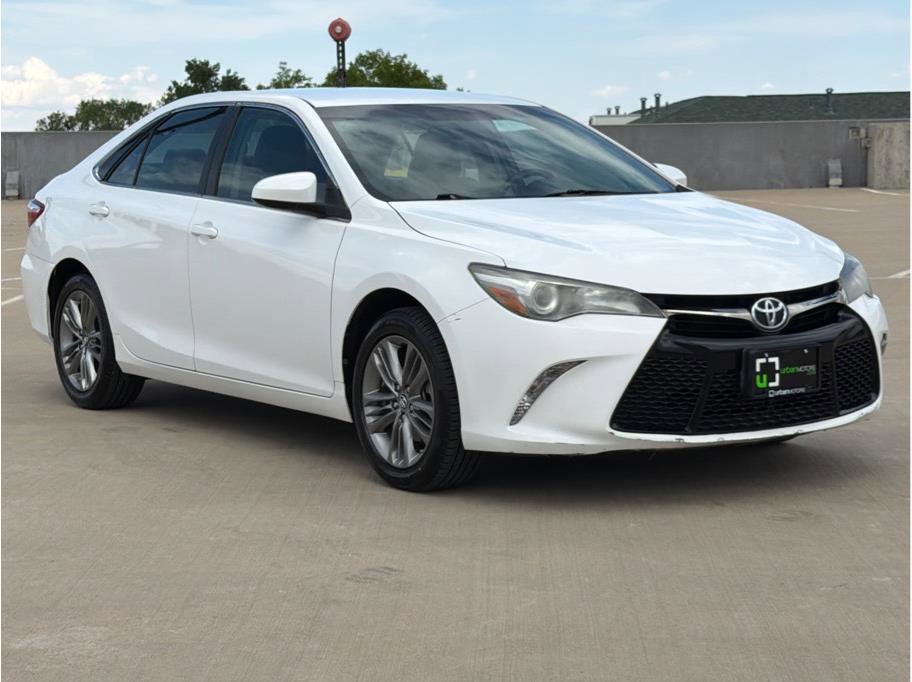 Used 2016 Toyota Camry SE FWD image 3