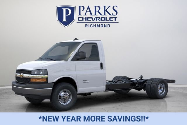 New 2025 Chevrolet Express 3500 w/ Power Convenience Package image 2