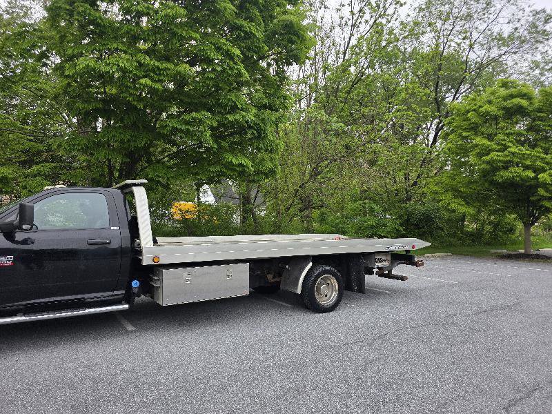 Used 2012 RAM 5500 SLT RWD image 4