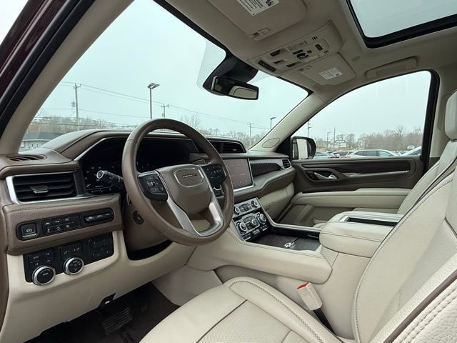Used 2023 GMC Yukon Denali w/ Max Trailering Package image 14
