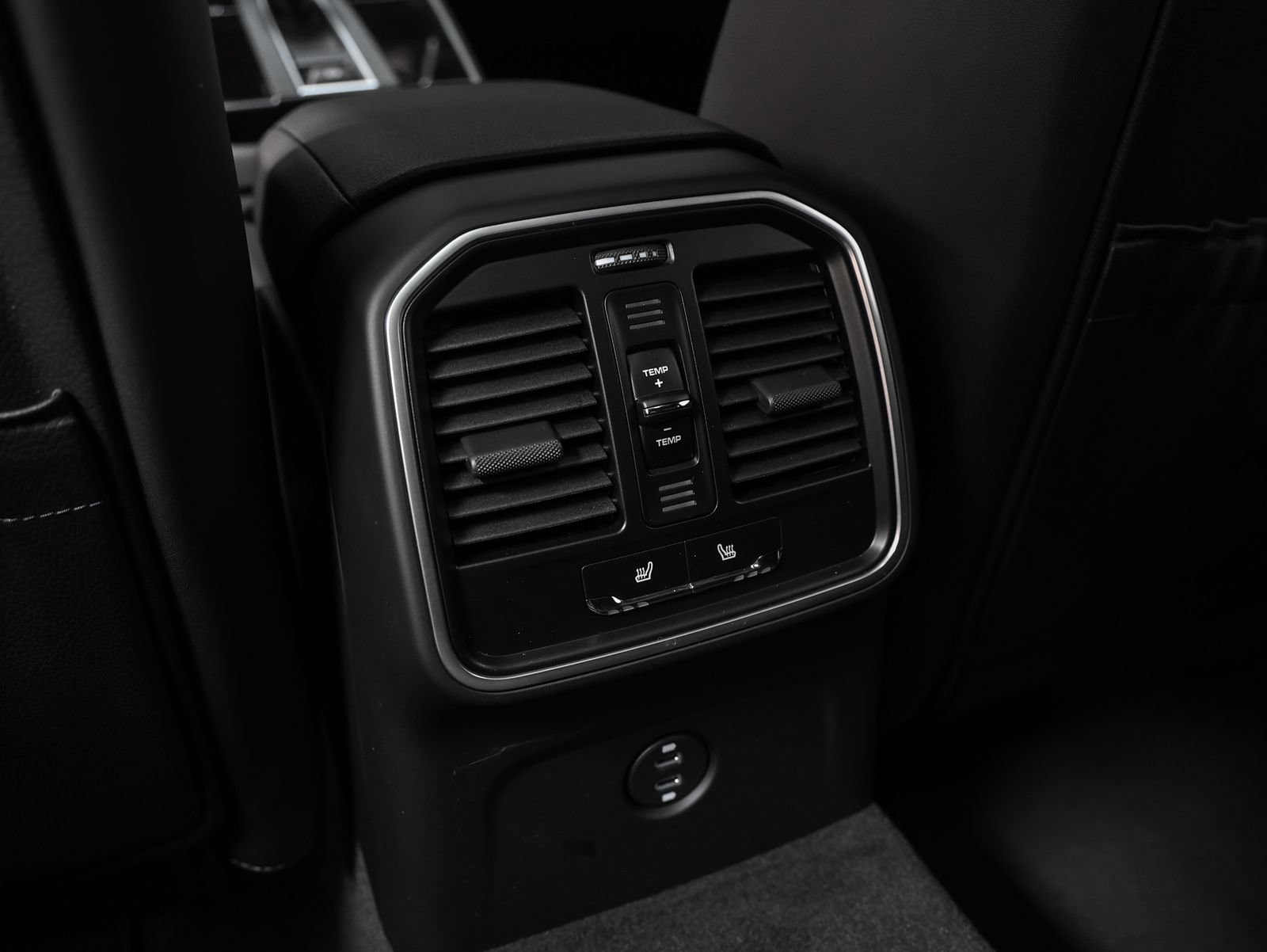 New 2026 Porsche Macan AWD/4WD image 41