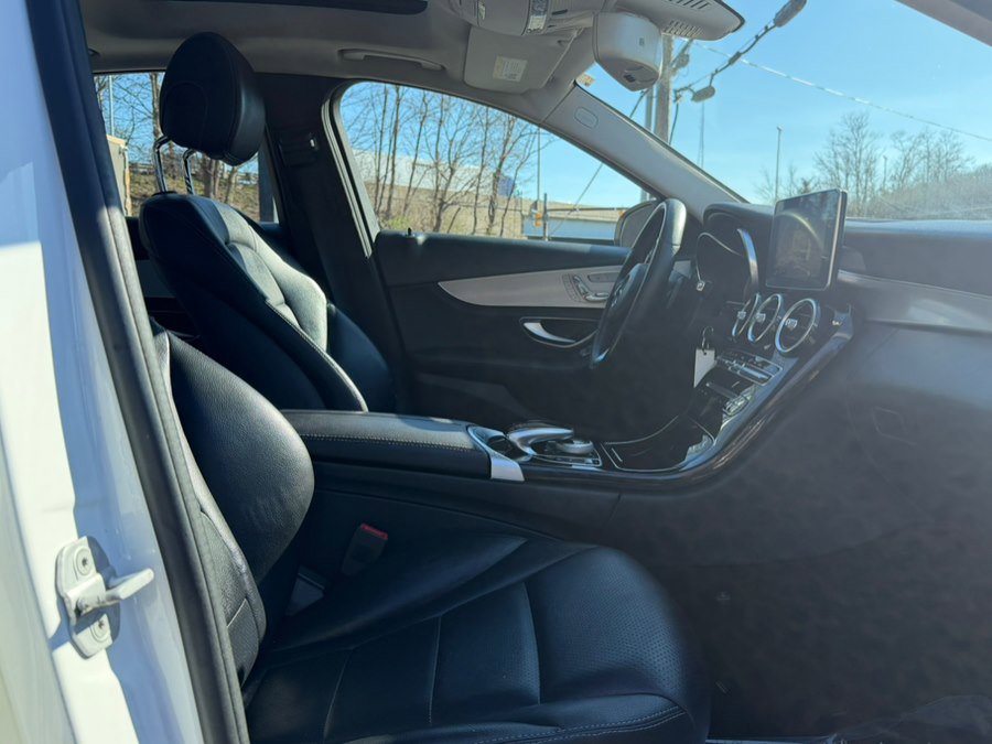 Used 2015 Mercedes-Benz C 300 4MATIC Sedan image 25