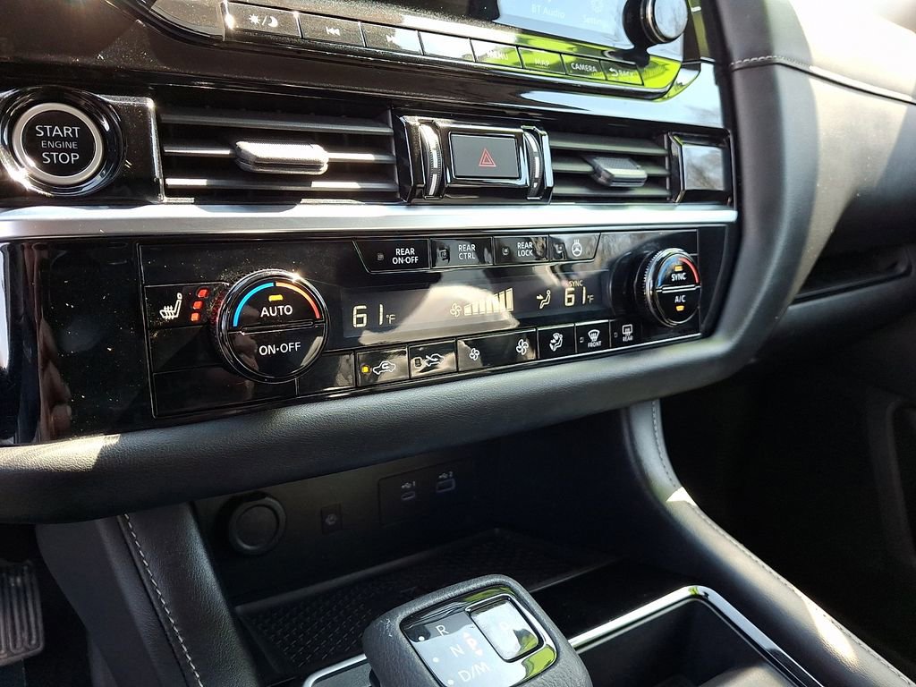 Used 2023 Nissan Pathfinder SL w/ Lighting Package (N92) AWD/4WD image 16