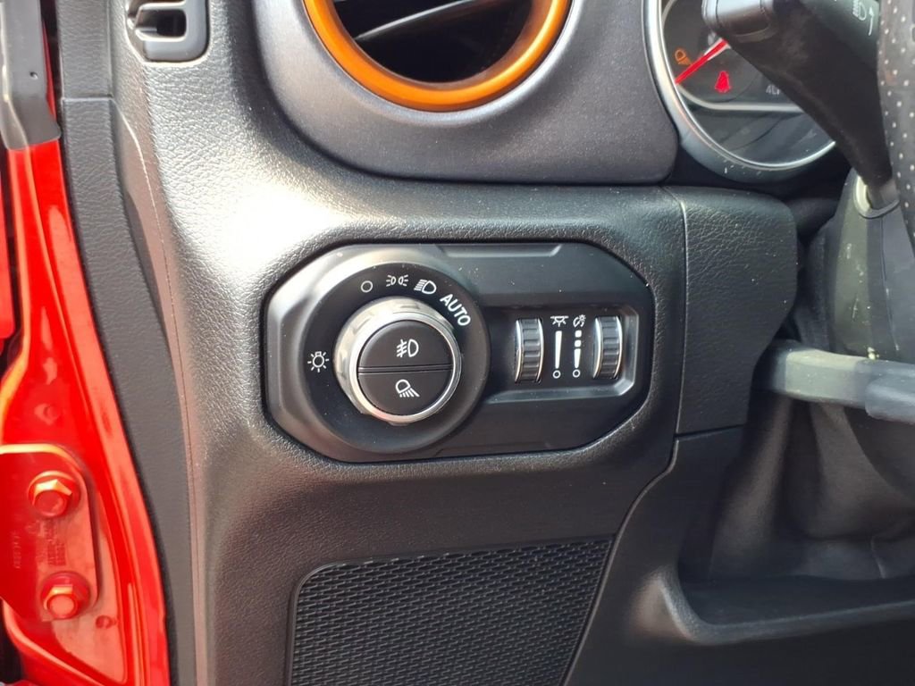 Used 2021 Jeep Gladiator Mojave AWD/4WD image 19