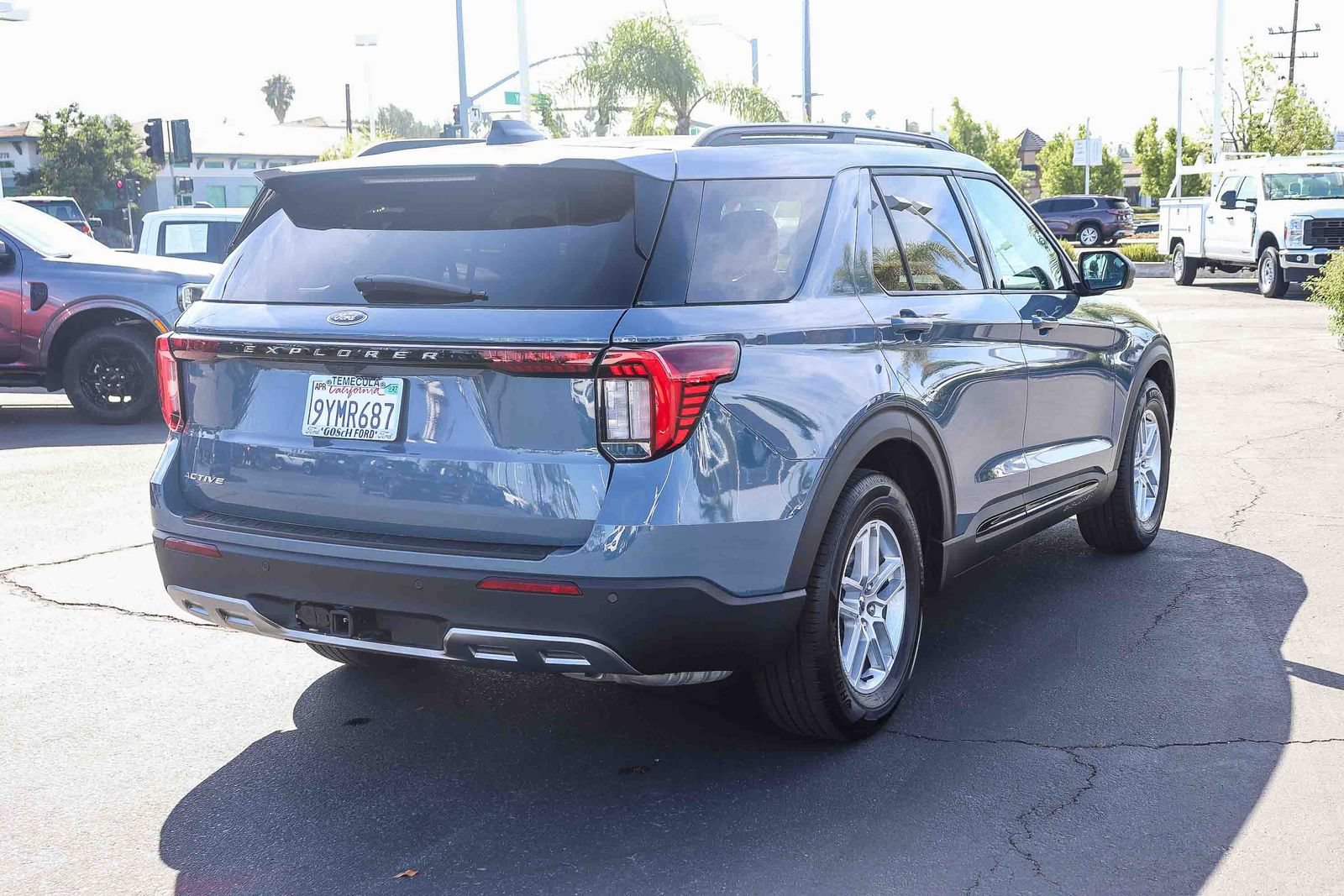 Used 2026 Ford Explorer Active w/ Active Comfort Package RWD image 4
