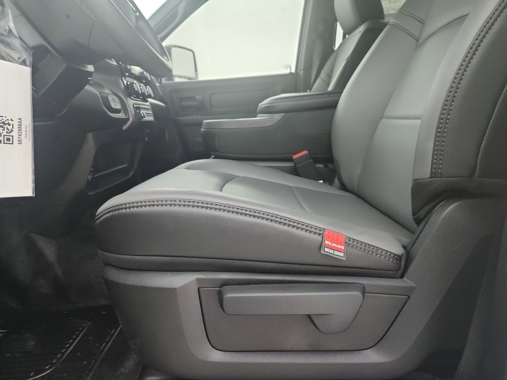 New 2026 RAM 5500 Tradesman w/ Chrome Appearance Group image 12