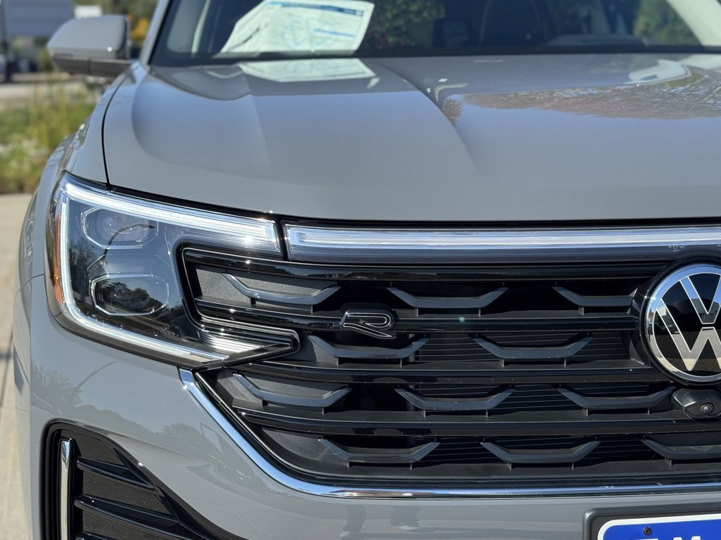 New 2026 Volkswagen Atlas SEL Premium R-Line image 3