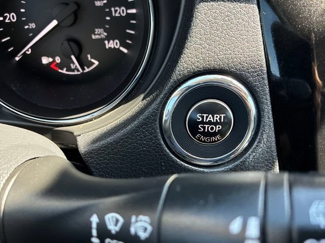 Used 2019 Nissan Rogue SL AWD/4WD image 32