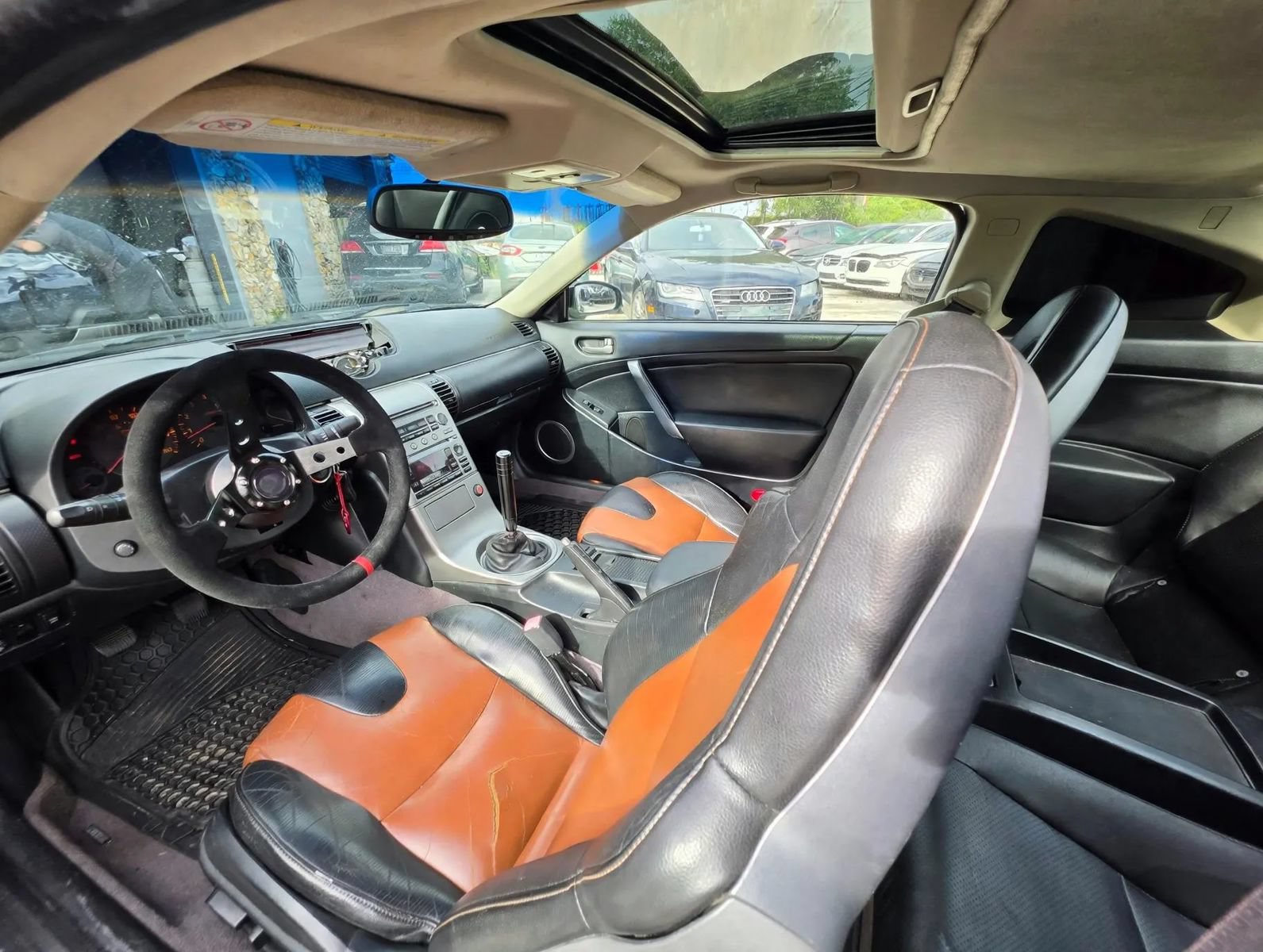 Used 2004 INFINITI G35 Coupe w/ Premium Pkg RWD image 12