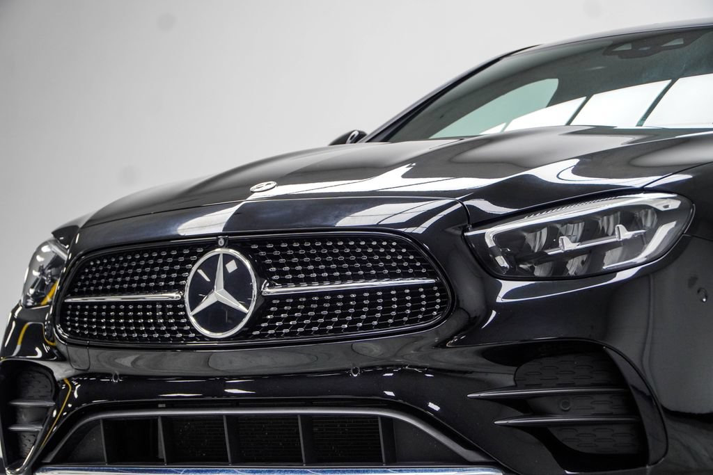 Used 2023 Mercedes-Benz E 350 4MATIC Sedan image 2