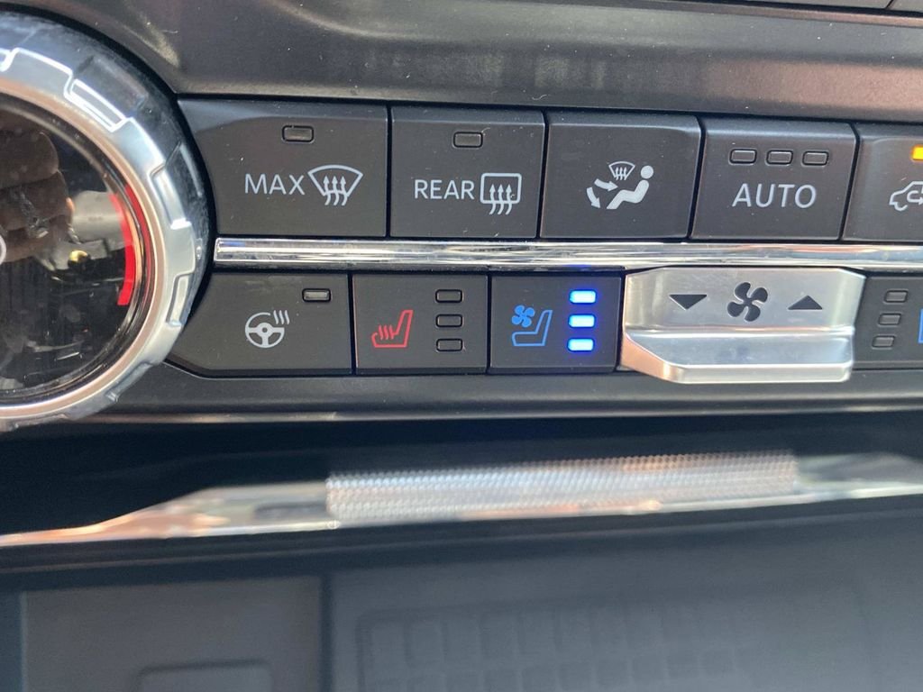 Certified 2022 Ford F150 Lariat w/ Equipment Group 502A High AWD/4WD image 30