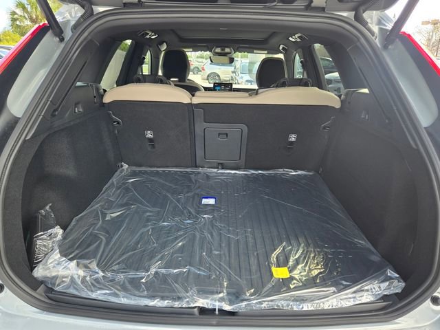 New 2026 Volvo XC60 B5 Core AWD/4WD image 13