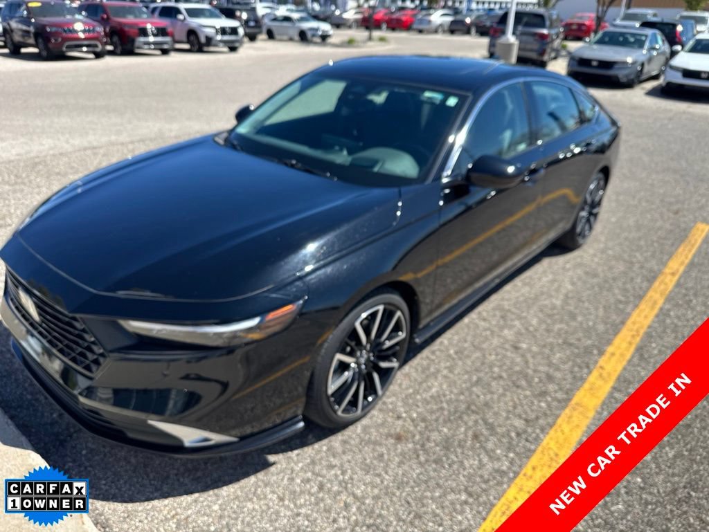 Used 2024 Honda Accord Touring image 1