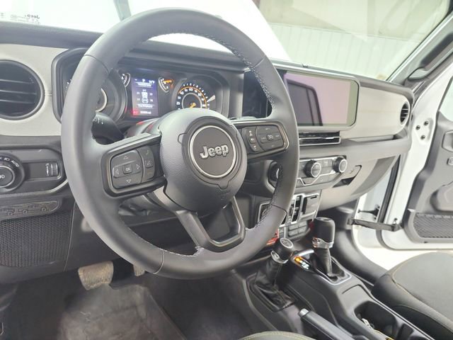 Used 2025 Jeep Wrangler Unlimited Sport AWD/4WD image 18
