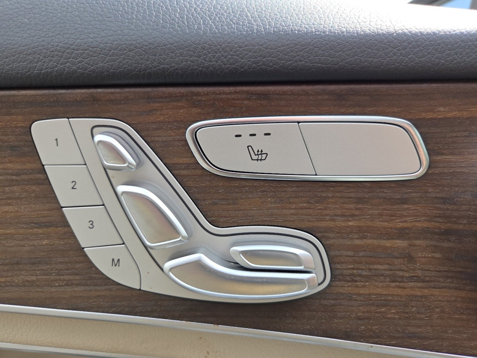 Used 2022 Mercedes-Benz GLC 300 4MATIC image 4