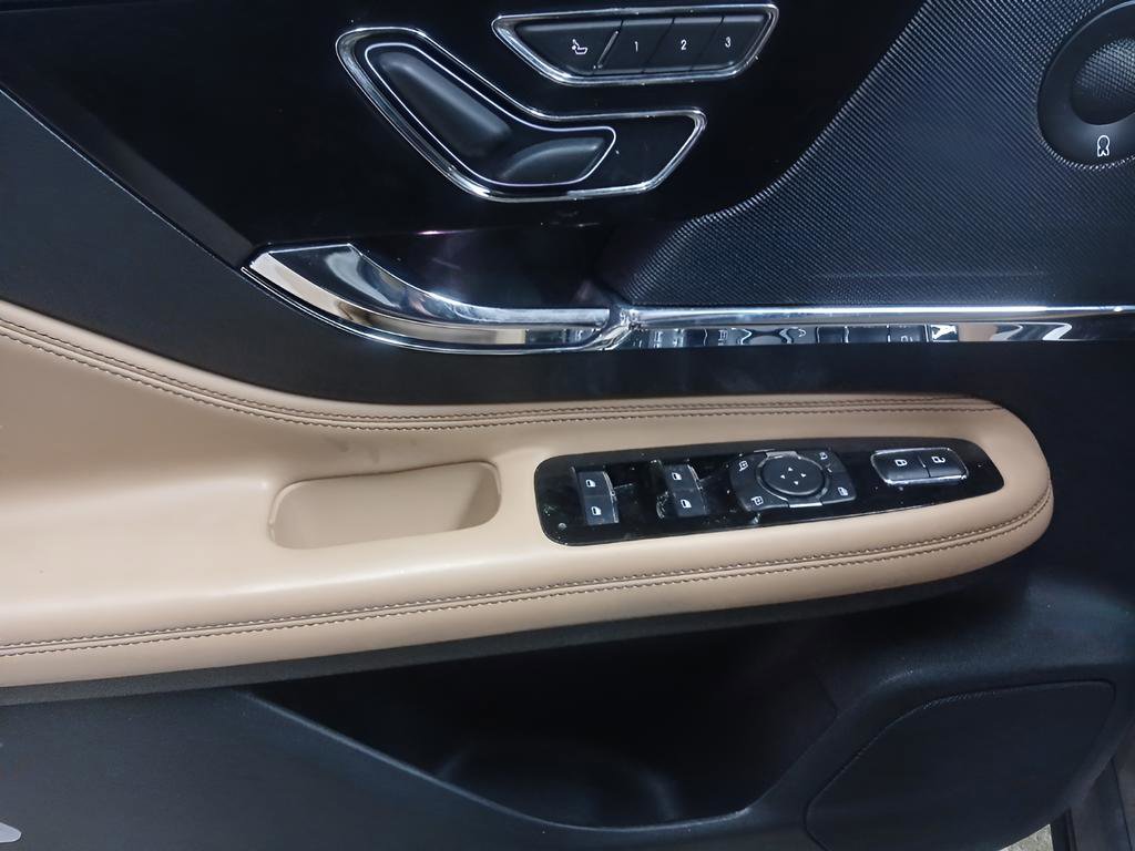 Used 2021 Lincoln Corsair Reserve image 16