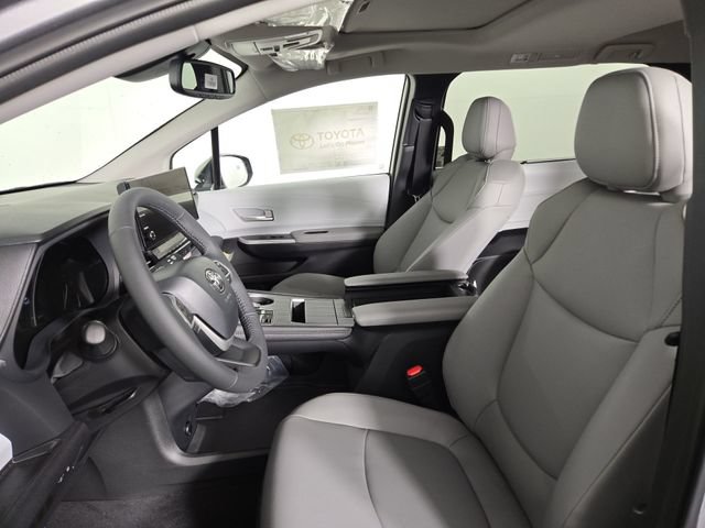 New 2026 Toyota Sienna XLE FWD image 13