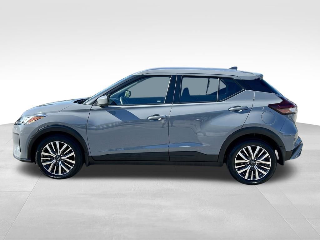 Used 2022 Nissan Kicks SV image 9